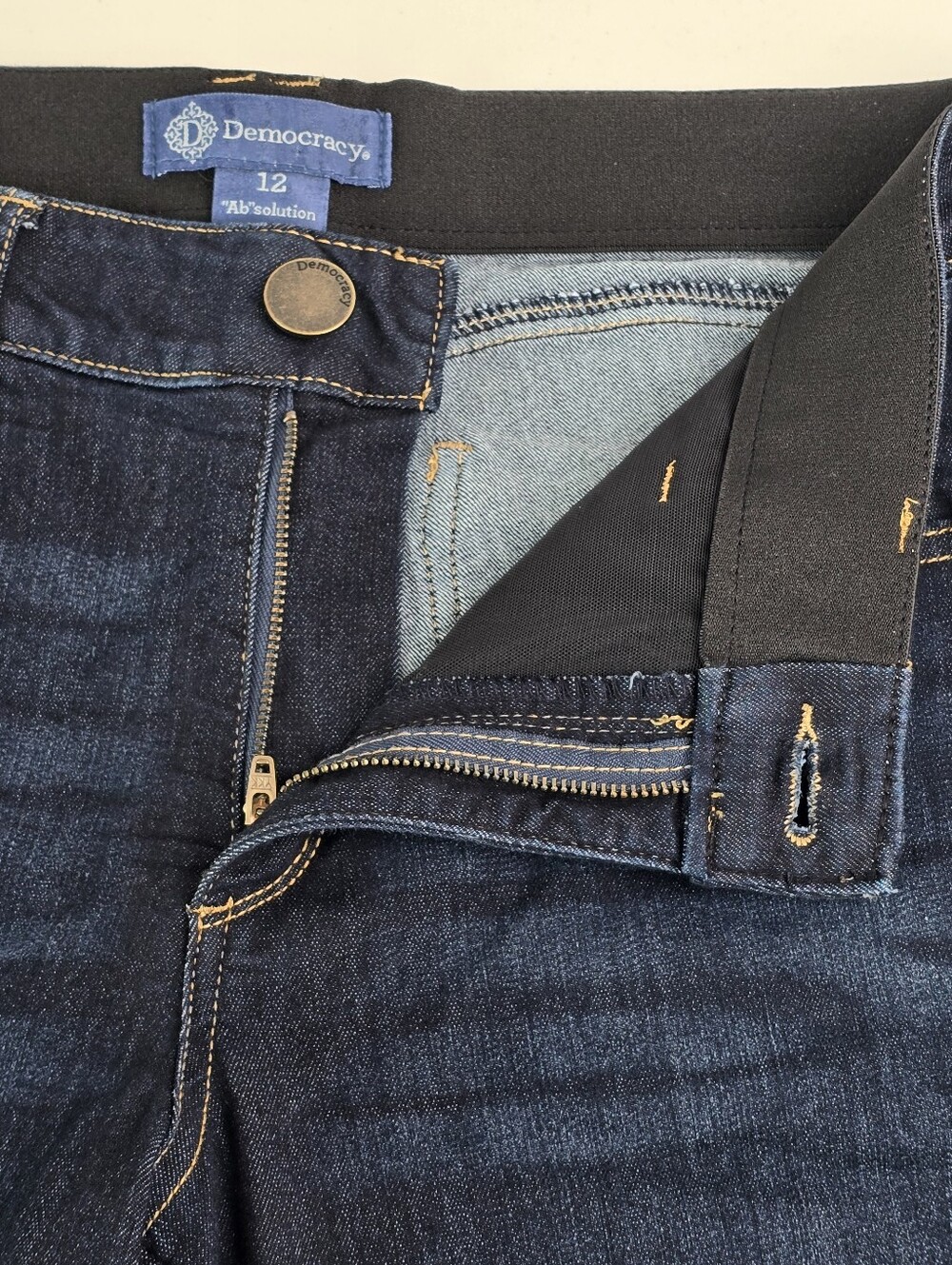 Democracy Absolution Itty Bitty Bootcut Jeans B1221BBEA Indigo Stretch Size 12 - Picture 10 of 13